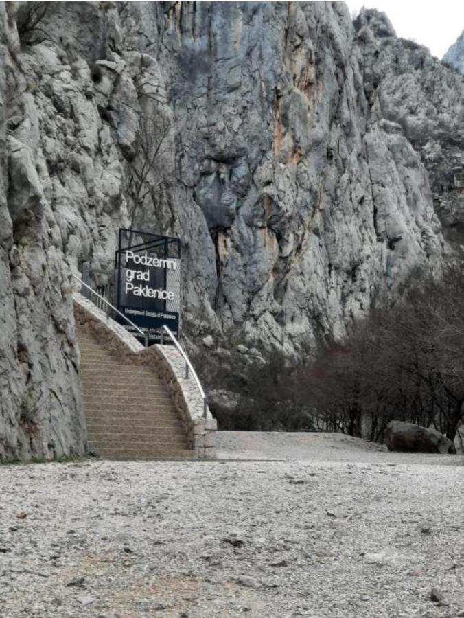 Apartmani Centar Starigrad Paklenica Exterior foto