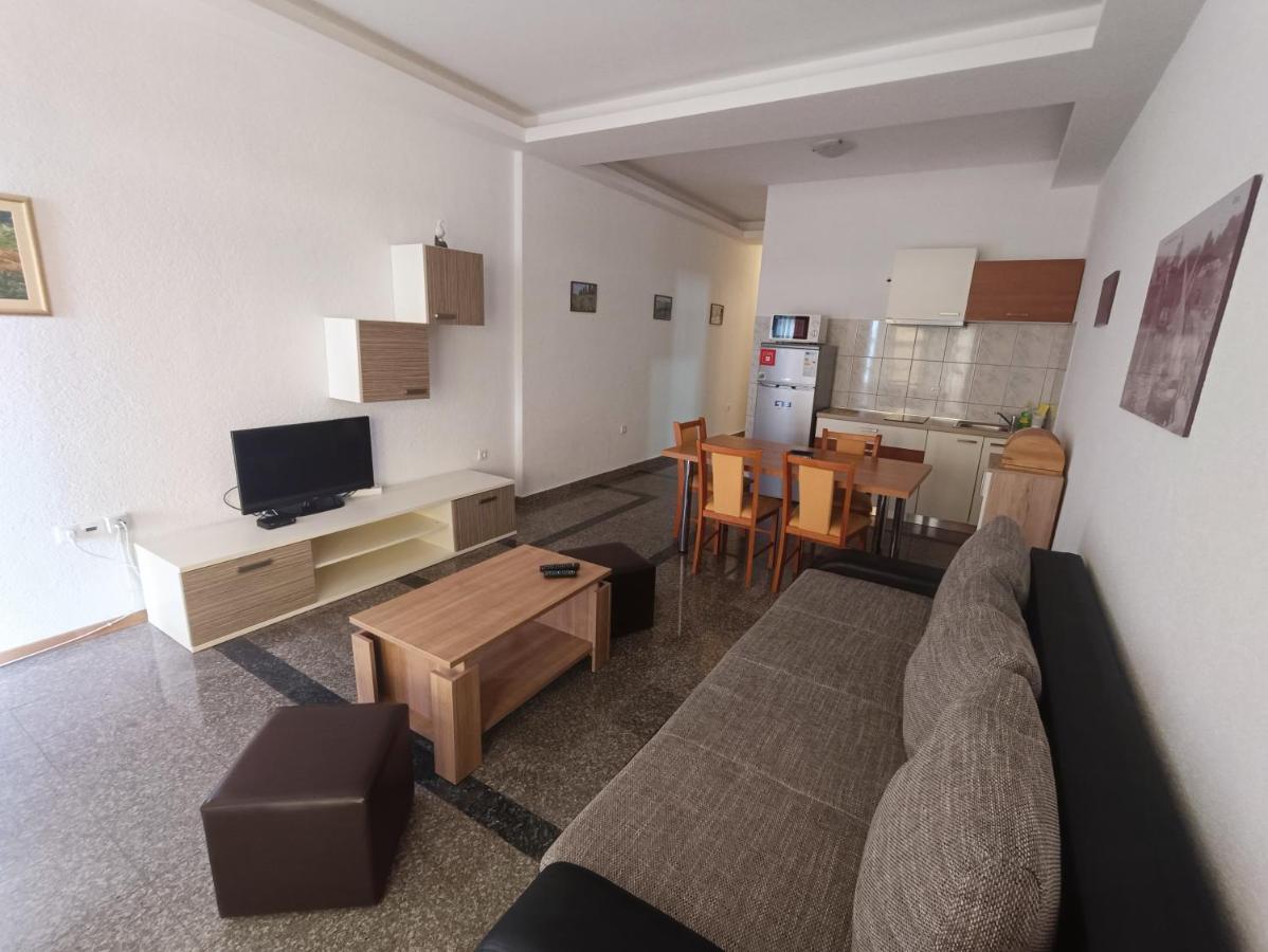 Apartmani Centar Starigrad Paklenica Exterior foto