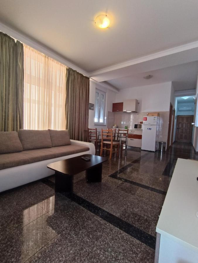 Apartmani Centar Starigrad Paklenica Exterior foto