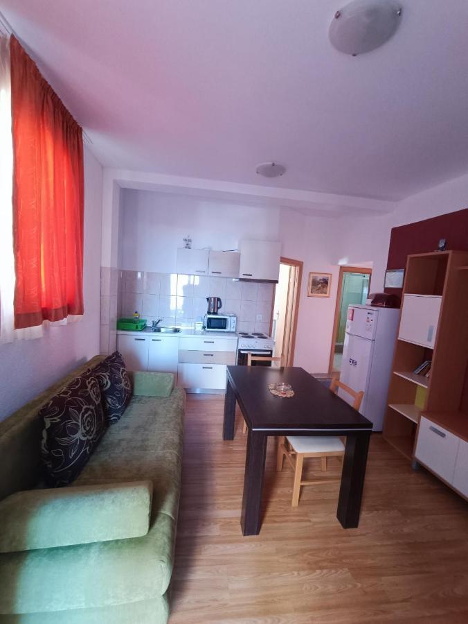 Apartmani Centar Starigrad Paklenica Exterior foto
